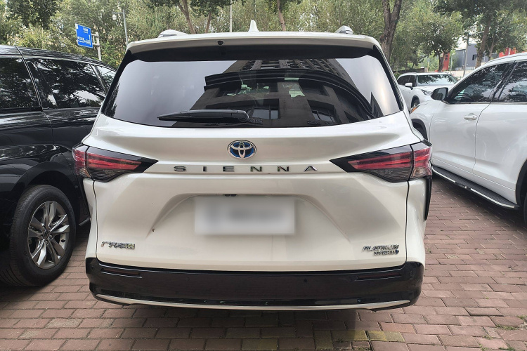 丰田 赛那SIENNA 2021款 2.5L混动 铂金版车身外观6004