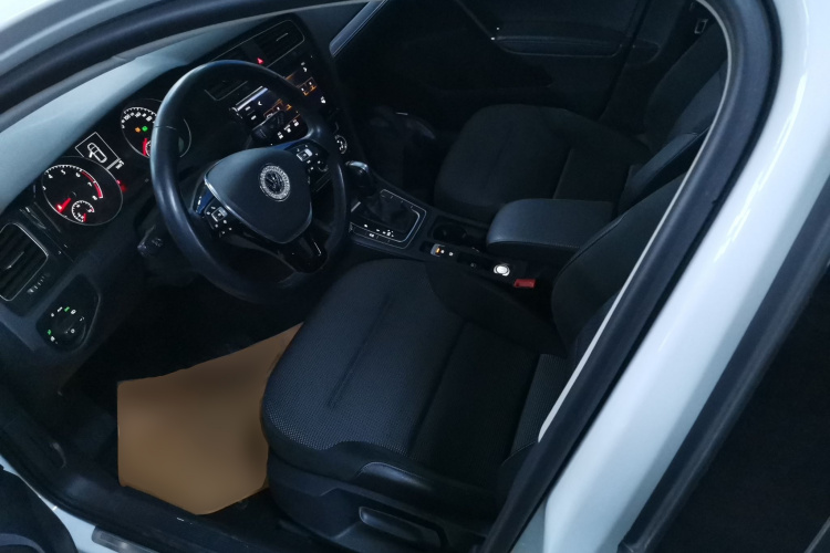 大众 高尔夫 2020款 挚爱版 280TSI DSG舒适型局部细节19