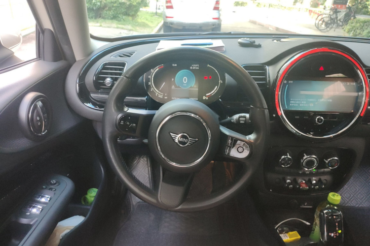 MINI Clubman 2023款 1.5T 白衬衫特别版中控内饰13