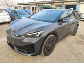 大众 ID.UNYX 与众 2024款 Pro 长续航版