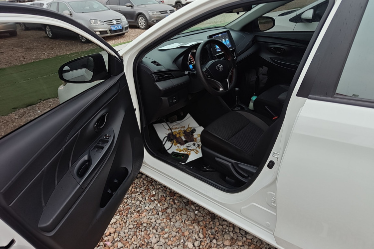 丰田 威驰 2021款 1.5L CVT创行版中控内饰20