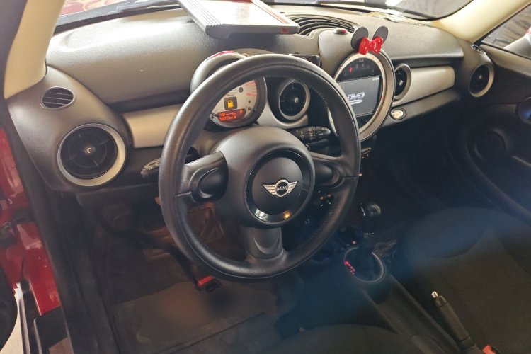 MINI 2011款 1.6L ONE中控内饰13