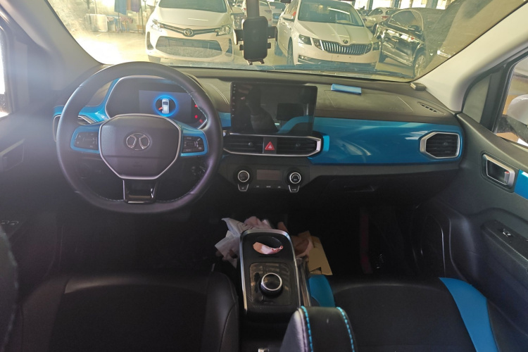 北汽新能源EC3 2019款 灵动版中控内饰12