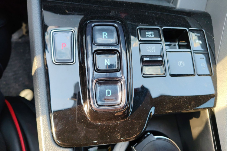 现代 索纳塔 2020款 380TGDi 自动GLS豪华版局部细节18