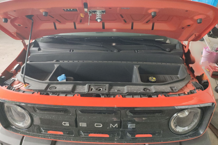 吉利银河 2025款 210km 熊猫骑士机舱底盘24