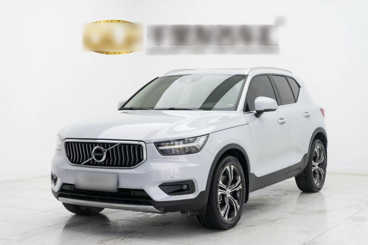 沃尔沃XC40 2020款 T4 四驱智远豪华版车身外观4