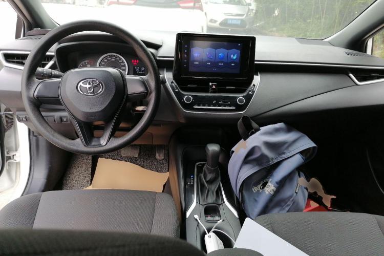 丰田 雷凌 2022款 TNGA 1.5L CVT进取版中控内饰12