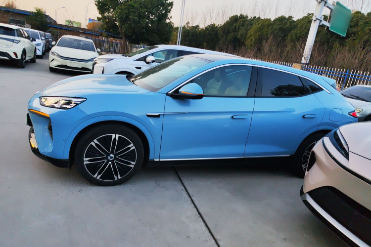 腾势N7 2024款 630 四驱智驾Ultra版车身外观4