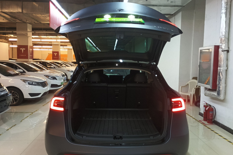 特斯拉 Model Y 2022款 改款 长续航全轮驱动版机舱底盘23