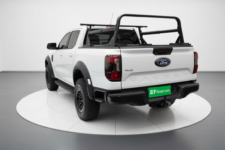 福特 游骑侠Ranger 2023款 探迹四驱自动版 汽油车身外观5