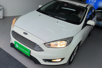 福特 福克斯 2017款 三厢 1.6L 自动风尚型智行版