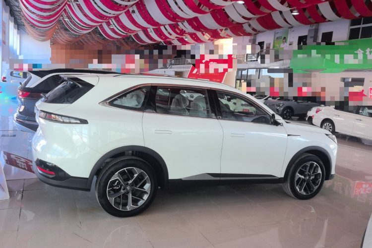 长安CS75 PLUS 2025款 第四代 1.5T 新蓝鲸 智慧鲸悦版车身外观6002