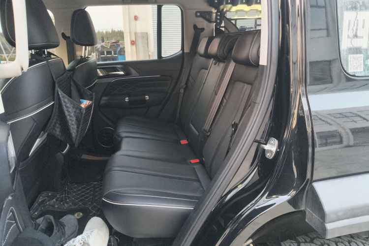 坦克300 2021款 越野版 2.0T 征服者中控内饰21