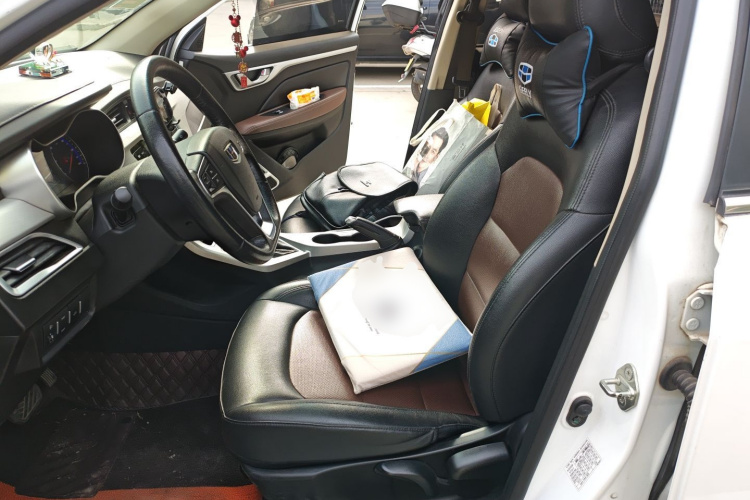 吉利汽车 远景 2018款 1.5L 自动幸福版中控内饰19