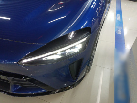 小米汽车 小米YU7 2025款 超长续航高性能四驱Max版