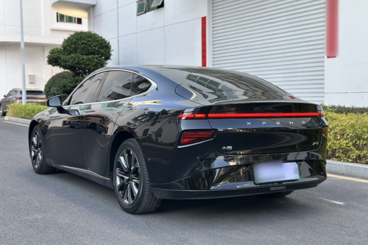 小鹏P7 2022款 480N+车身外观6006