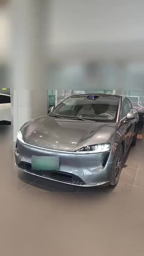 鸿蒙智行 智界R7 2025款 增程 251km Max讲解1