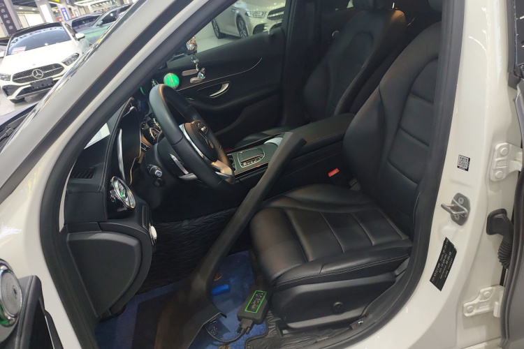 奔驰C级 2021款 C 260 L 运动星耀臻藏版中控内饰19