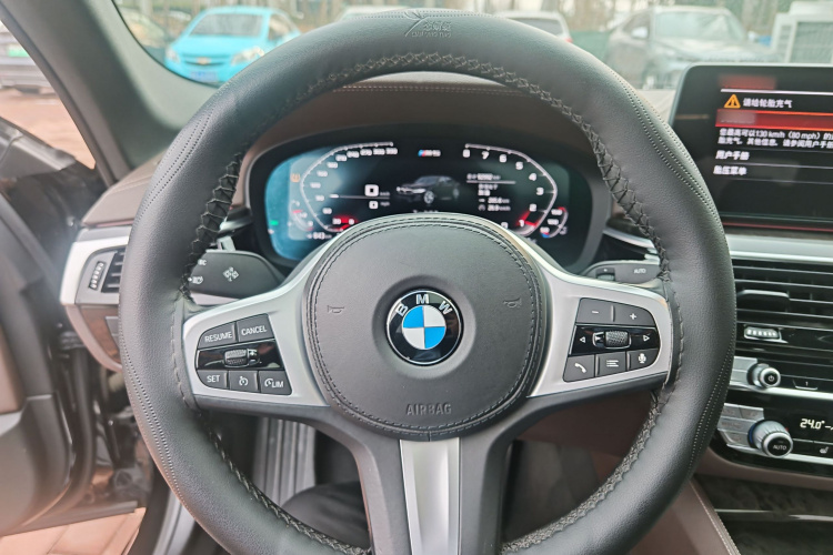 宝马5系 2021款 525Li M运动套装中控内饰7009