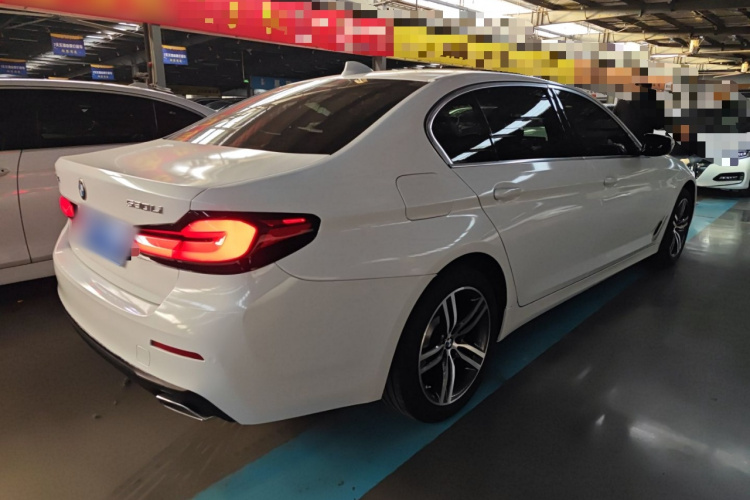 宝马5系 2022款 改款 530Li 领先型 豪华套装车身外观7