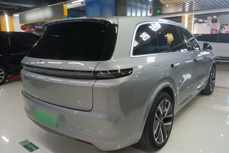 理想汽车 理想L8 2024款 Ultra车身外观7