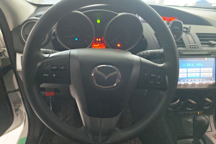 马自达3星骋 2015款 两厢 1.6L 自动精英型中控内饰13