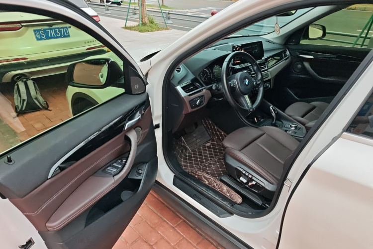 宝马X1 2021款 sDrive25Li 领先型中控内饰20