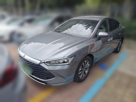 比亚迪 秦PLUS 2024款 荣耀版 DM-i 55KM领先型