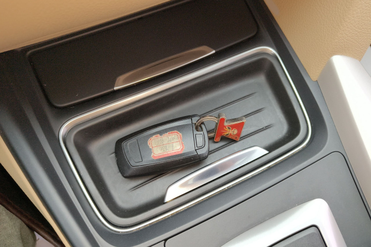 宝马3系 2014款 320Li 时尚型中控内饰7001