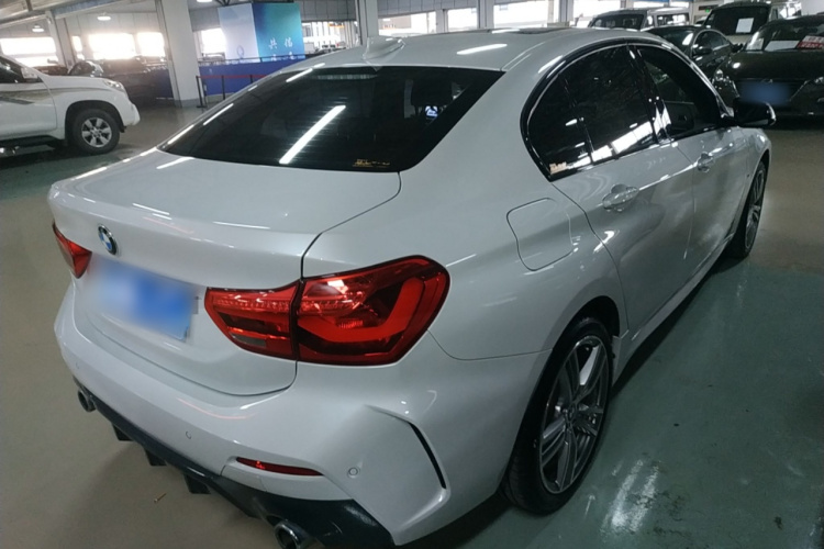 宝马1系 2019款 120i M运动套装车身外观7