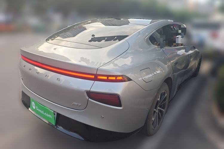 小鹏P7 2022款 480E车身外观6005