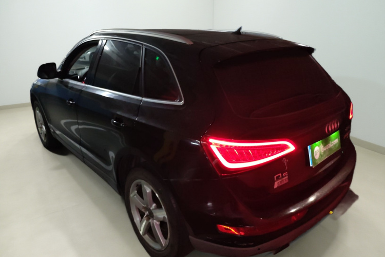 奥迪Q5 2015款 40 TFSI 舒适型车身外观5