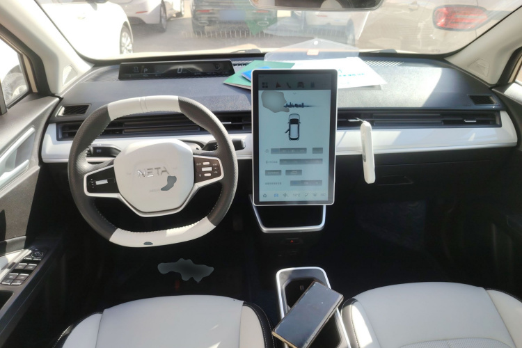 哪吒汽车 哪吒AYA 2023款 318 Lite中控内饰12