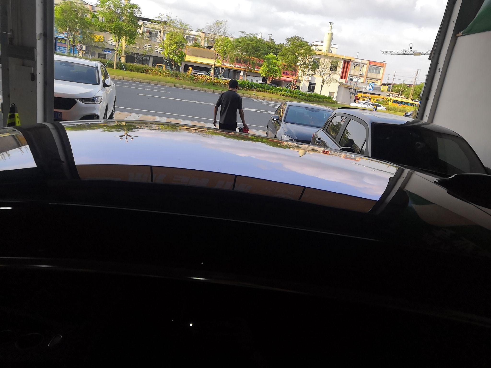 极氪001 2022款 长续航双电机 WE版