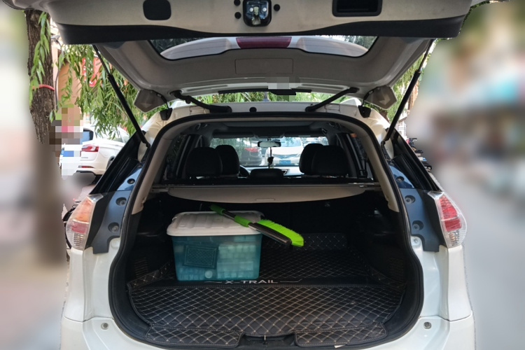 日产 奇骏 2015款 2.5L CVT领先MAX版 4WD局部细节23