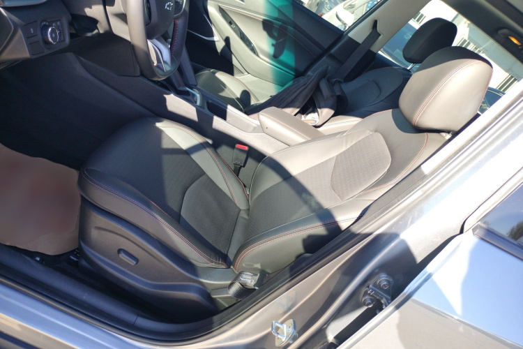 雪佛兰 沃兰多 2020款 轻混 Redline 530T 自动纵享版（5+2款）局部细节19