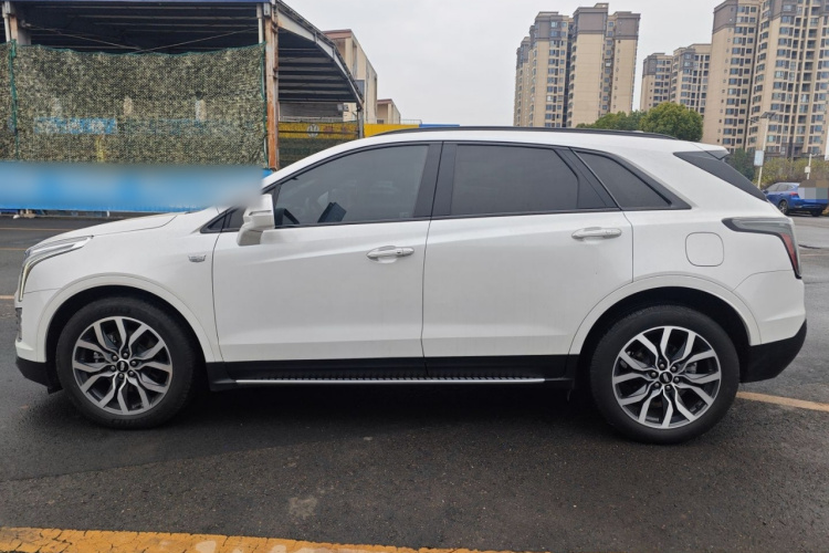 凯迪拉克XT5 2022款 2.0T 四驱豪华型（蜂鸟版）车身外观4