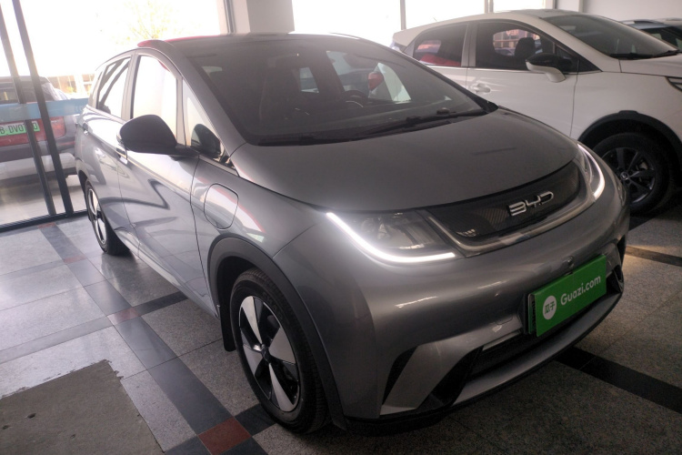 比亚迪 海豚 2023款 420km 自由版车身外观3