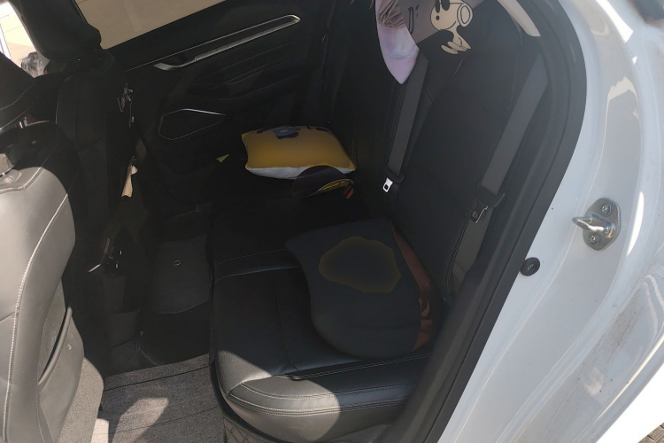 吉利汽车 帝豪 2022款 第4代 1.5L CVT尊贵型中控内饰21