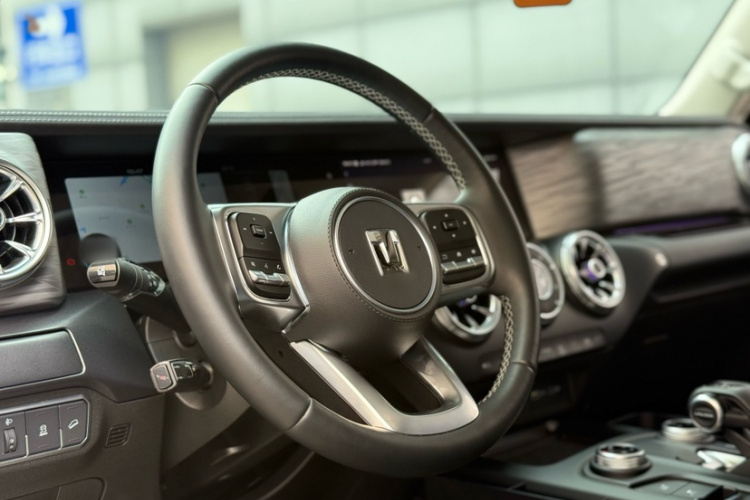 坦克300 2023款 越野版 2.0T 征服者中控内饰7002