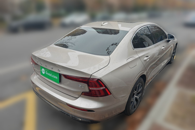 沃尔沃S60 2026款 B4 智逸豪华版车身外观7