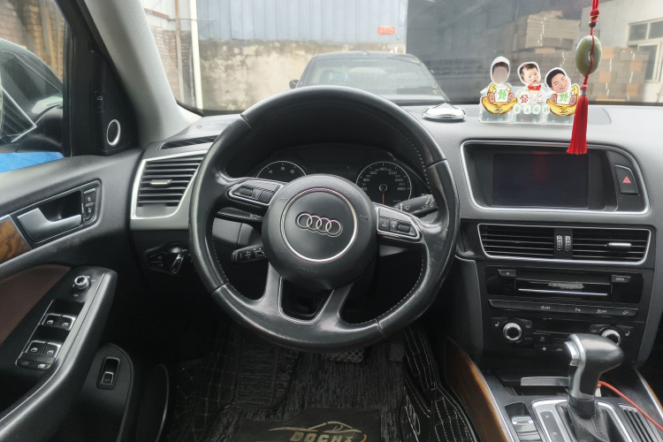 奥迪Q5 2013款 40 TFSI 舒适型局部细节13