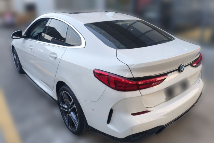 宝马2系(进口) 2023款 225i 四门轿跑车 M运动套装车身外观5