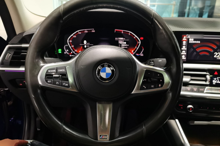 宝马3系 2020款 325i M运动套装中控内饰13