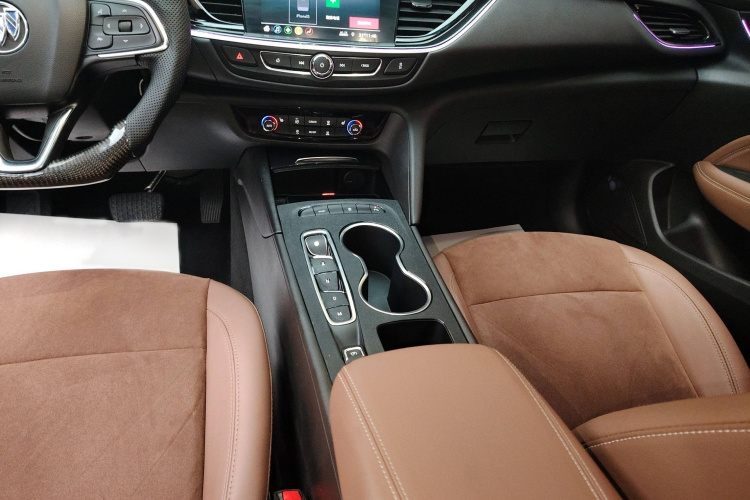 别克 君威 2023款 652T 智享型局部细节18