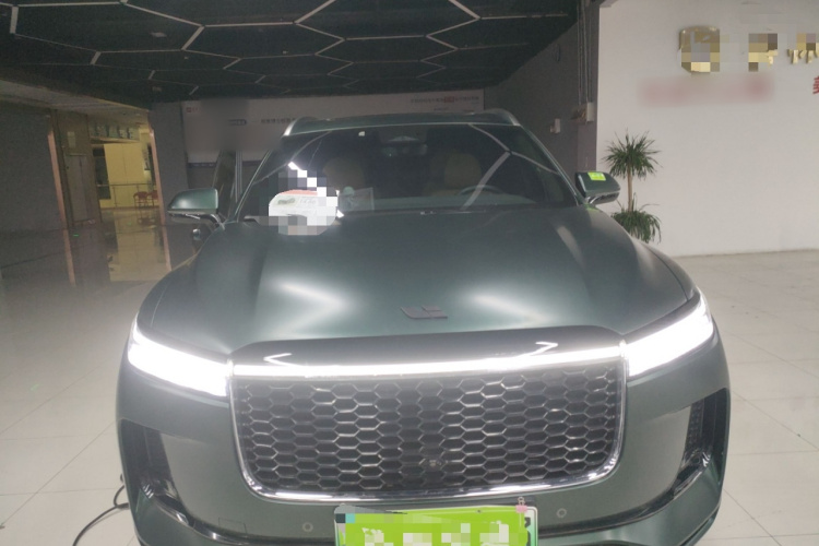 理想汽车 理想ONE 2021款 增程6座版车身外观2