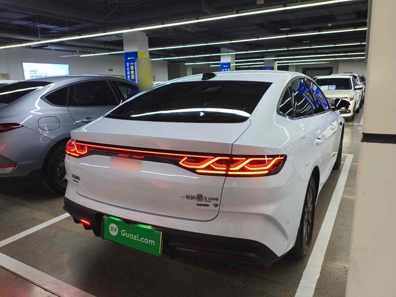 比亚迪 秦L 2025款 DM-i 智驾版 80KM领先型(5)