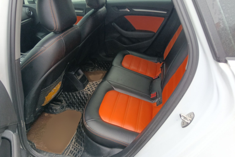 奥迪A3 2019款 Sportback 35 TFSI 进取型 国VI中控内饰7004