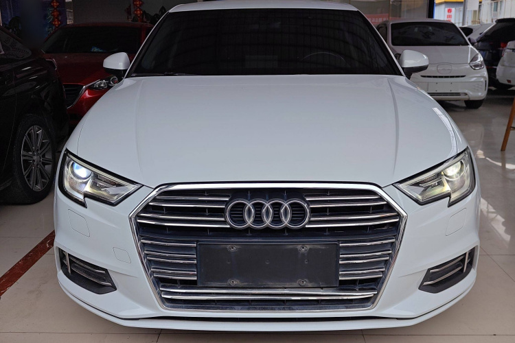 奥迪A3 2018款 30周年年型 Limousine 35 TFSI 进取型车身外观6001