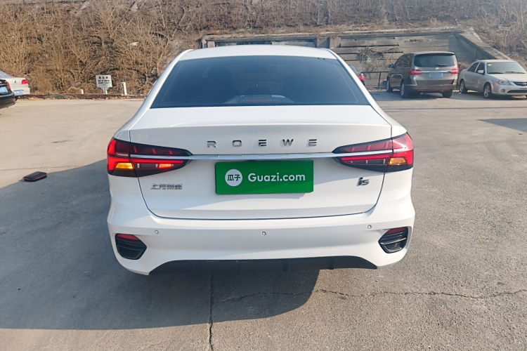 荣威i5 2021款 1.5L 手动铂金版车身外观6